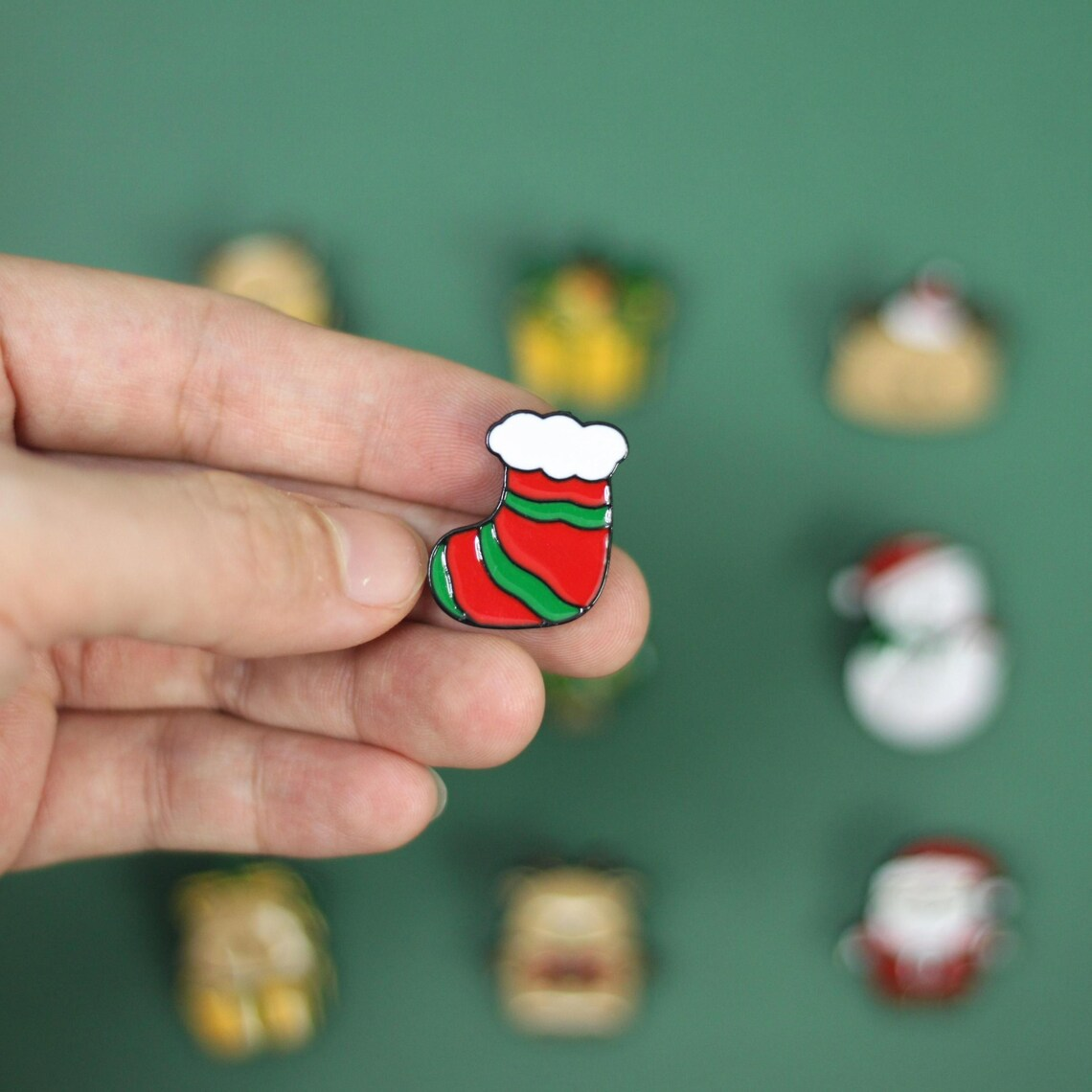 Customized Christmas Hard Enamel Commemorative Badge