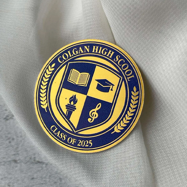 Custom-designed Noble Circular Gold-plated Commemorative Campus Badge